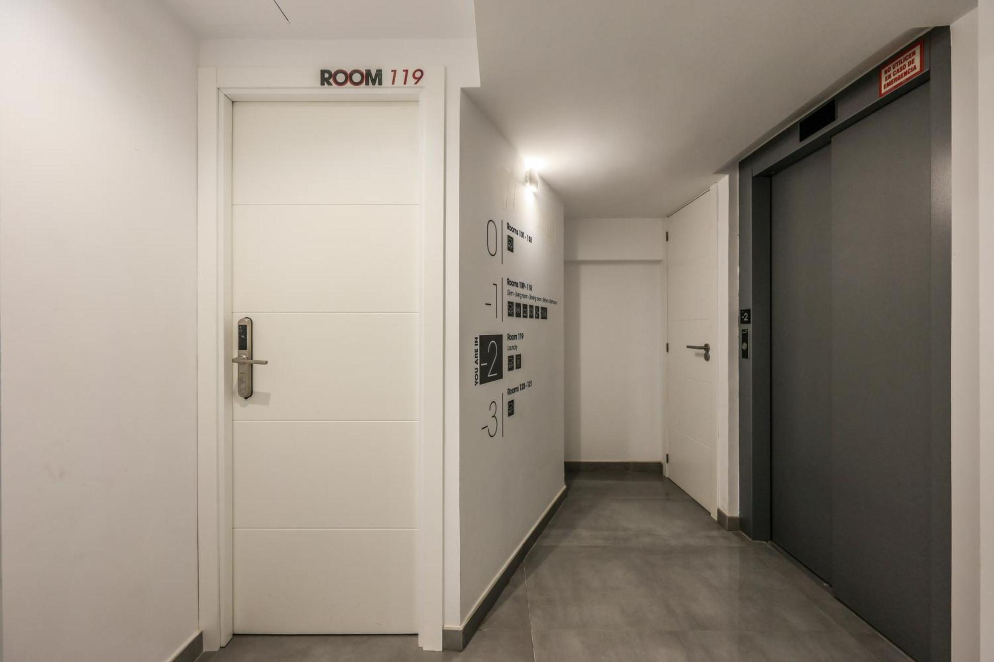 Amazinn Places Blasco De Garay 105 Madrid Exteriör bild